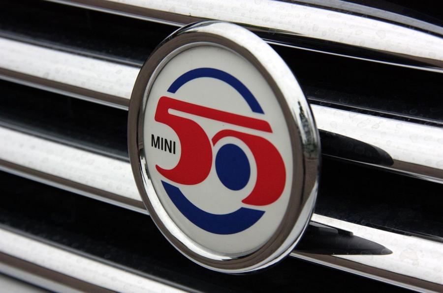  Mini Cooper 50 Camden Edition 2010 года  (фото 2 из 53)